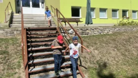 Odpoledne-na-školní-zahrade-09-2026-03