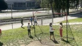 Odpoledne-na-školní-zahrade-09-2026-10